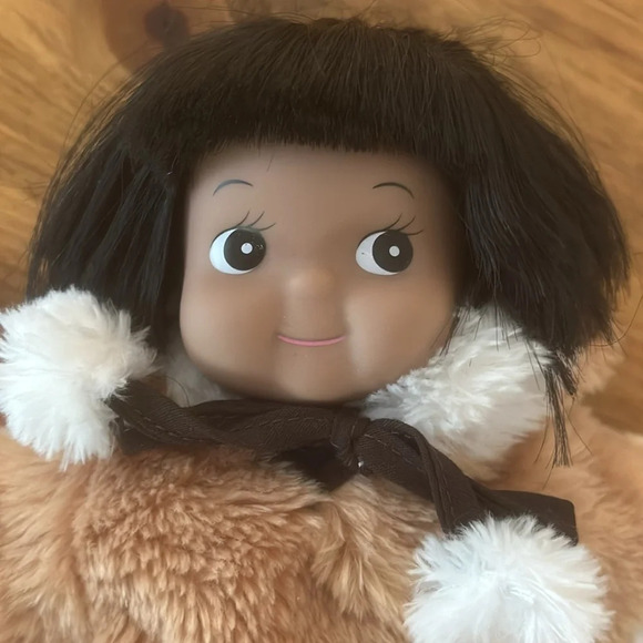 Doll Eskimo KIPMIK 9-10 inches Tall - Anchorage Alaska Molly of Denali lookalike - Picture 2 of 6